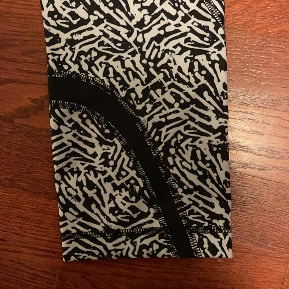 Lululemon crops - Picture 5 of 5